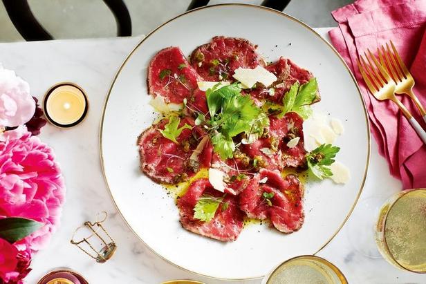 Wie man Rindercarpaccio zubereitet