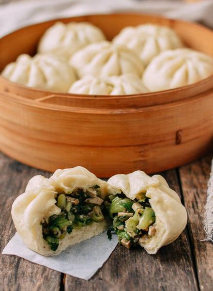 Baozi Nasıl Yapılır - Buharda Pişirilmiş Domuz Etli Çörekler
