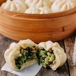 Baozi – gedämpfte Brötchen mit Schweinefleisch