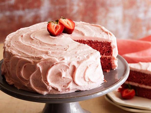 So backt man einen einfachen und leckeren Erdbeerkuchen