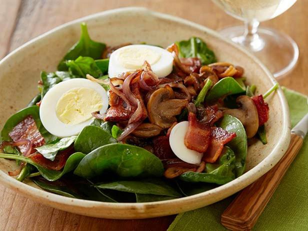 Perfekter Spinatsalat