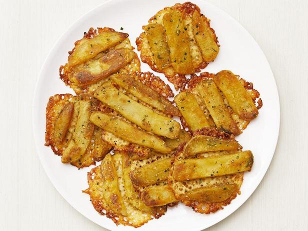 Come preparare le chips di formaggio con le patatine fritte