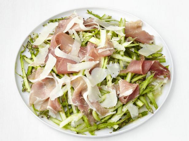 Spargelsalat mit Prosciutto