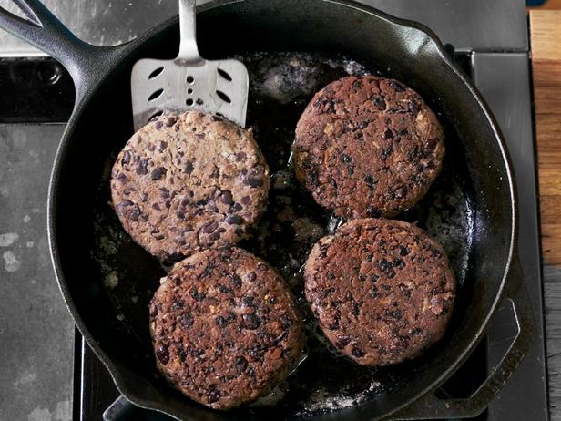 Kasvisleikkeleitä paistinpannulla