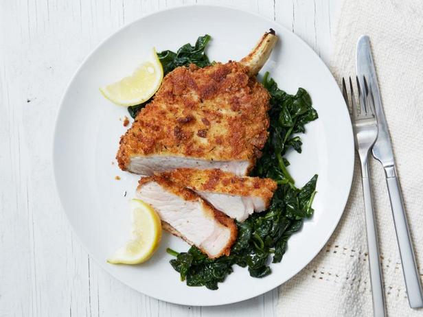 Zubereitung - Knusprig gebratene Schweinelendenkoteletts