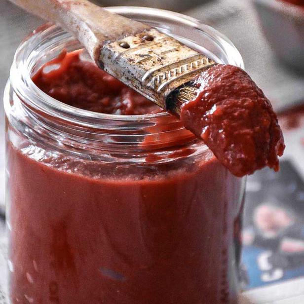 Wie man amerikanische Barbecue-Sauce zubereitet