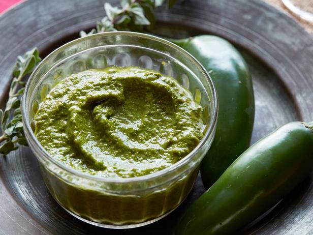 Wie man Chimichurri-Sauce zubereitet