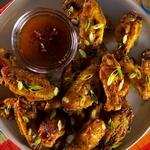 Honigglasierte Hähnchenflügel mit Hoisin-Sauce