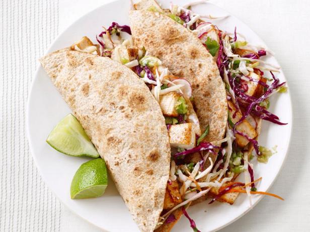 Wie man Tofu-Tacos zubereitet