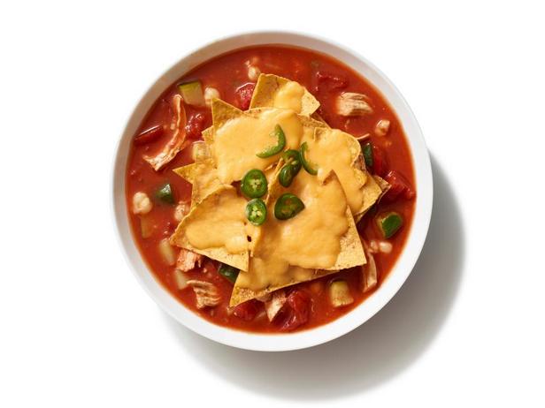 شوربة دجاج ناتشوز مطبوخة ببطء