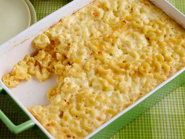 Makkaroni mit Käse aus dem Ofen