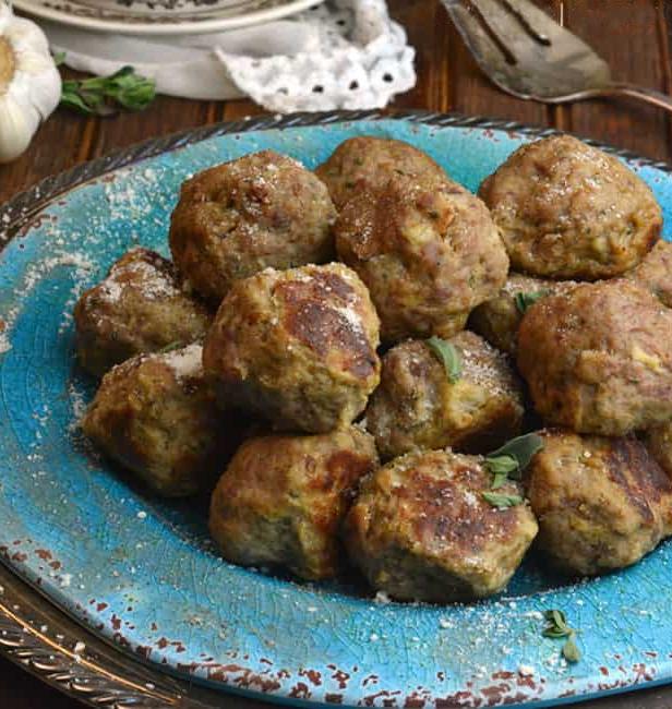 طريقة تحضير كرات اللحم الطرية والعصيرة المقلية