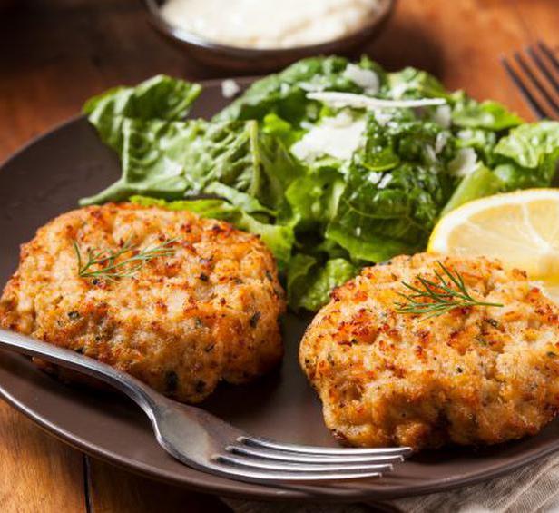 Zubereitung - Krabbenfrikadellen mit würziger Joghurtsauce