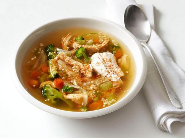 Gegrillte Hähnchen-Quinoa-Suppe
