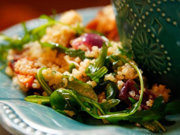 Quinoa mit gebackenem Wurzelgemüse in Butter