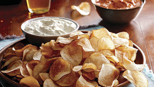 Wie man Chips mit echtem Sauerrahm- und Zwiebelgeschmack zubereitet