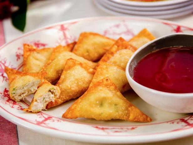 Wie man Krabben-Rangoons zubereitet