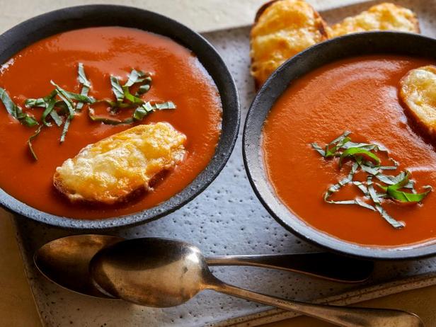 Zubereitung - Schnelle Tomatencremesuppe mit Käsecroutons