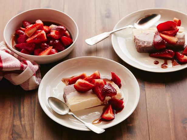 Rezept für Erdbeereiscremetorte