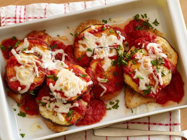 Gebackenes Hähnchen mit Auberginen und Käse