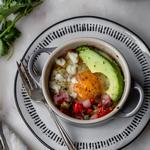 Chilaquiles mit gerösteter Tomatillo-Salsa