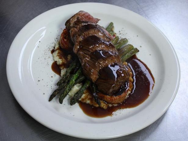 Kuinka tehdä demi-glace-kastiketta