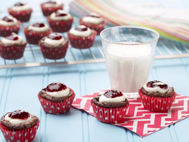 Come preparare - Adatto ai bambini: Brownies al formaggio cremoso e lamponi