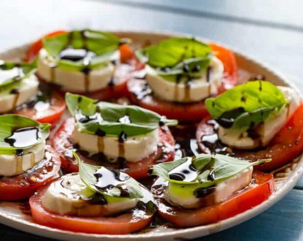 Zubereitung - Caprese-Salat mit Balsamico-Essig