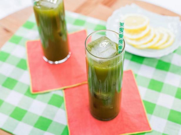 Zubereitung - Eistee-Limonade mit Matcha und Grüntee