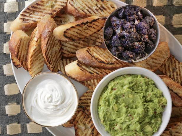 Zubereitung – Avocado-Labneh-Toast