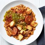 نقانق مع فاصوليا في مقلاة