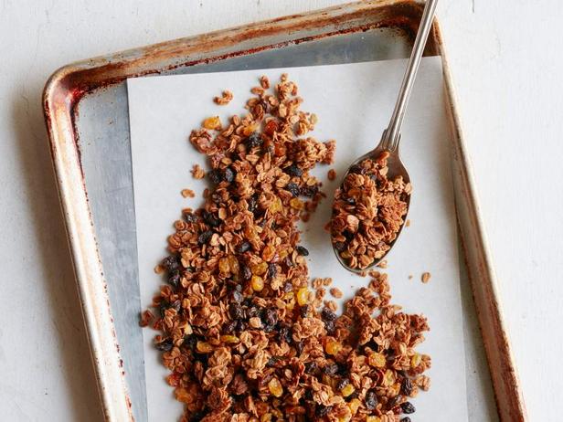 Zubereitung - Gebackenes Haferflocken-Granola mit Rosinen