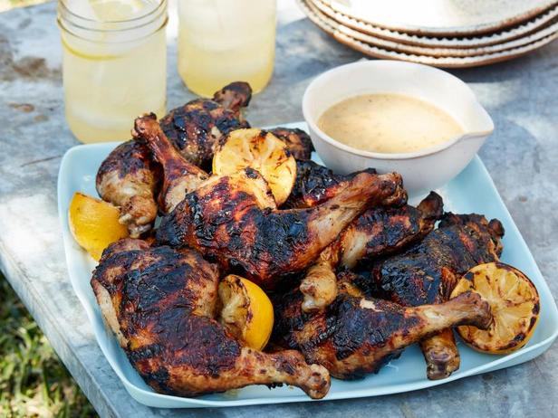 Zubereitung - Gegrilltes, in Limonade mariniertes Hähnchen
