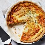 Käsequiche mit Zwiebeln und Hähnchen
