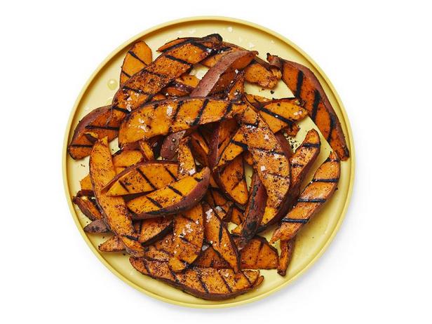 Come preparare le patate grigliate alla contadina