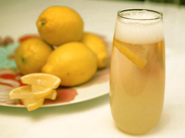 Champagner mit Limonade
