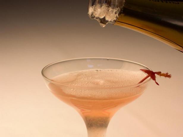 Cocktail "Rose-75"