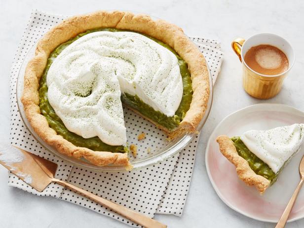 Kokosnuss-Puddingtorte mit Matcha