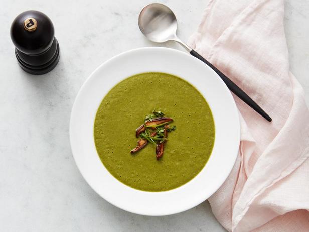 Cremige Pilzsuppe mit Matcha