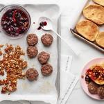 فطور عيد الأم على صينية خبز