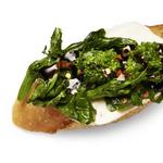 Crostini mit Stängelkohl