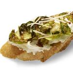Crostini mit Ricotta und Rosenkohl