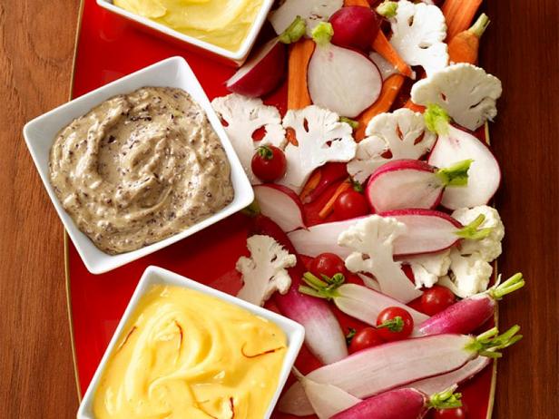 Kuinka tehdä aioli-dippi kasvistikuilla