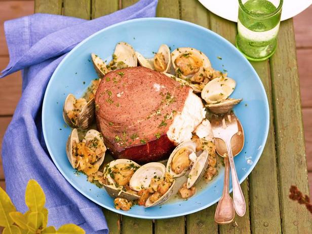 Come cucinare - Pesce spada affumicato a caldo con salsa di vongole bianche