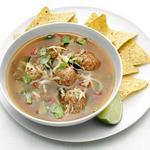 Mexikanische Chorizo-Fleischbällchensuppe