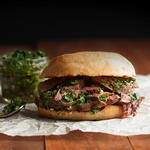 Filet-Mignon-Steak-Sandwiches mit Trüffelöl