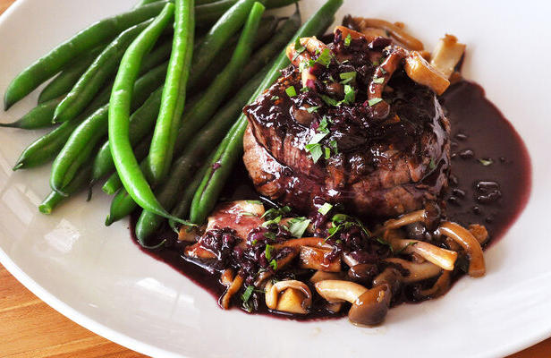 Zubereitung - Filet Mignon mit Weinsauce und Pilzen