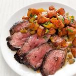 Steak mit gebratenen Süßkartoffeln