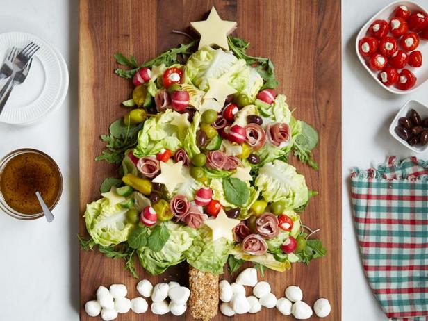 Anleitung zur Zubereitung von Antipasti in Tannenbaumform