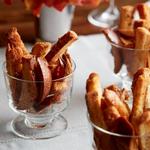 Brotkrusten mit Parmesan